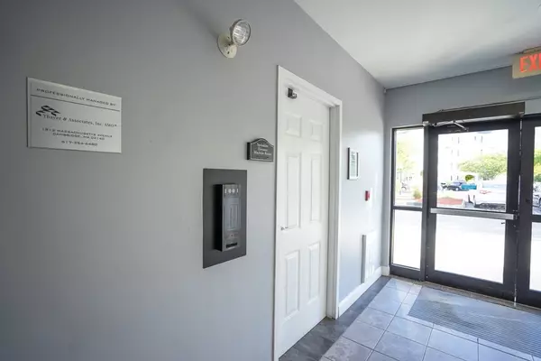 Methuen, MA 01844,23 Hampshire Rd #404