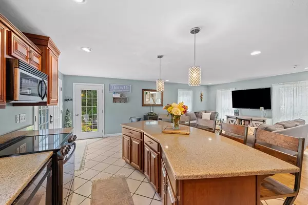 Brimfield, MA 01010,97 Apple Rd