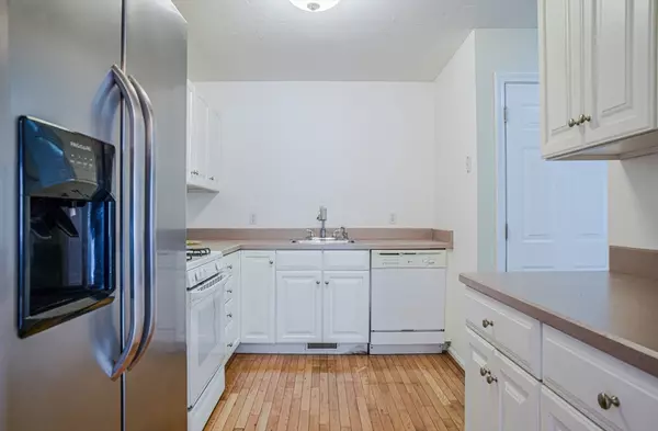 Abington, MA 02351,715 Thayer St #715