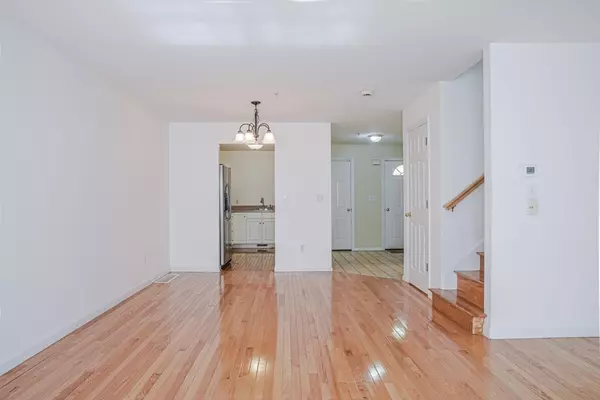 Abington, MA 02351,715 Thayer St #715