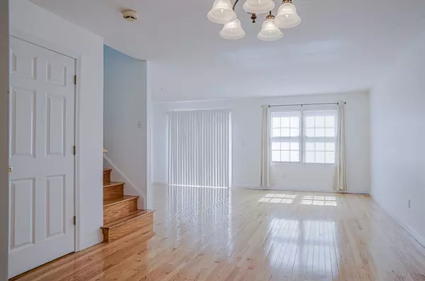 Abington, MA 02351,715 Thayer St #715