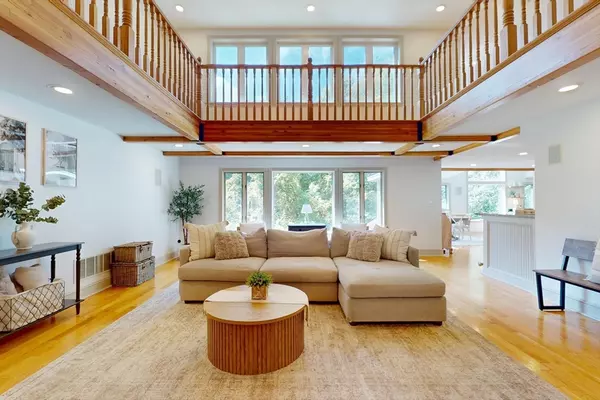 22 Old Cambridge Tpke, Lincoln, MA 01773