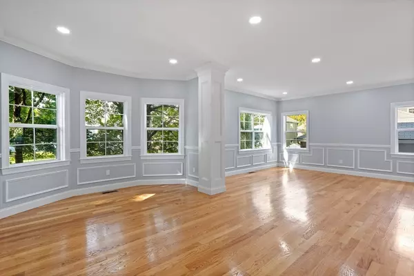 Watertown, MA 02472,98 Carroll St #98