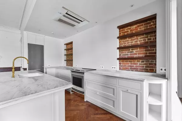 Brookline, MA 02445,320 Tappan #2