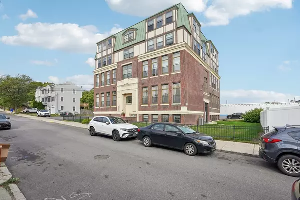 Malden, MA 02148,58 Almont Street #3