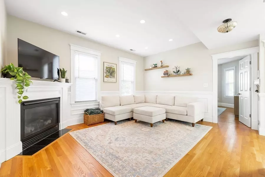 633 E 7th #3, Boston, MA 02127