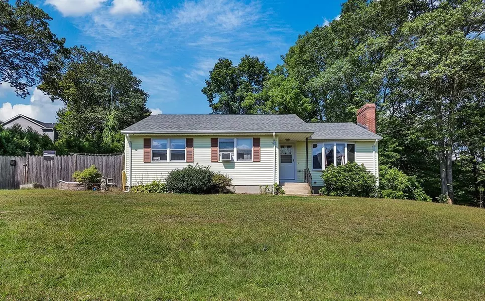 4 Josephine St, Franklin, MA 02038