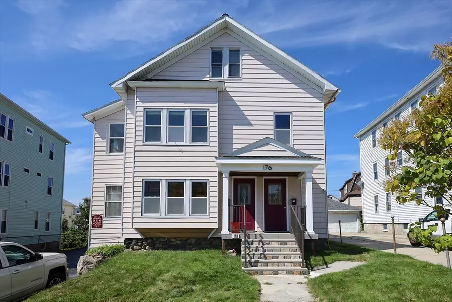 176 Vernon St #2, Worcester, MA 01610