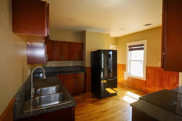 Worcester, MA 01610,176 Vernon St #2