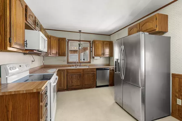 Ludlow, MA 01056,356-358 East St.