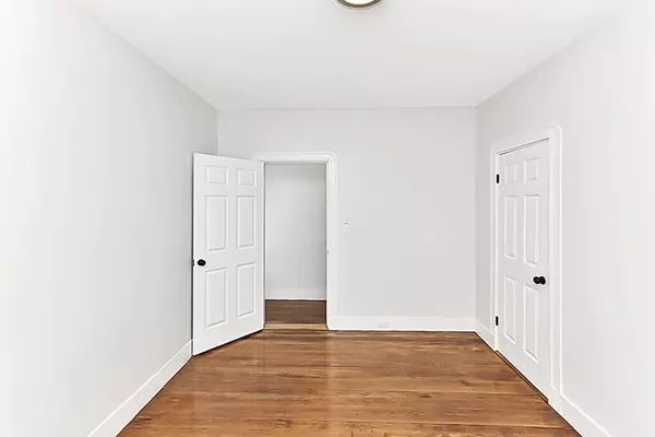 Somerville, MA 02145,109 Walnut St