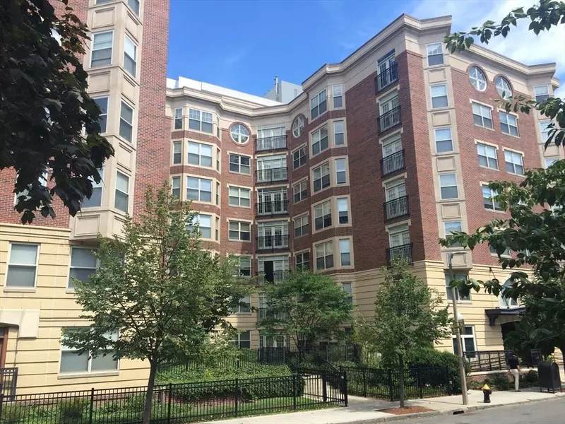 75 Peterborough #103, Boston, MA 02215