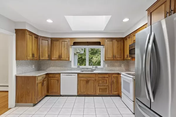 Newton, MA 02459,119 Oak Hill St