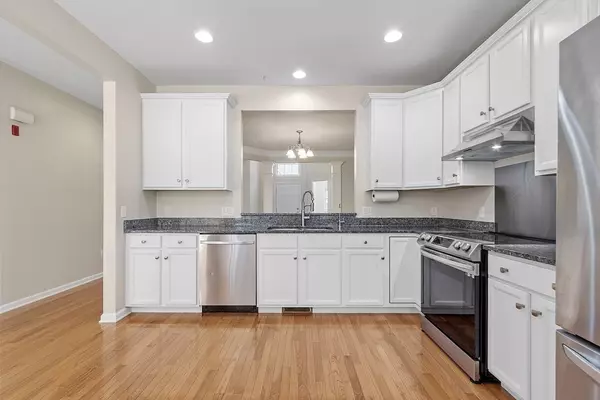 26 Kendall Ct #67, Bedford, MA 01730