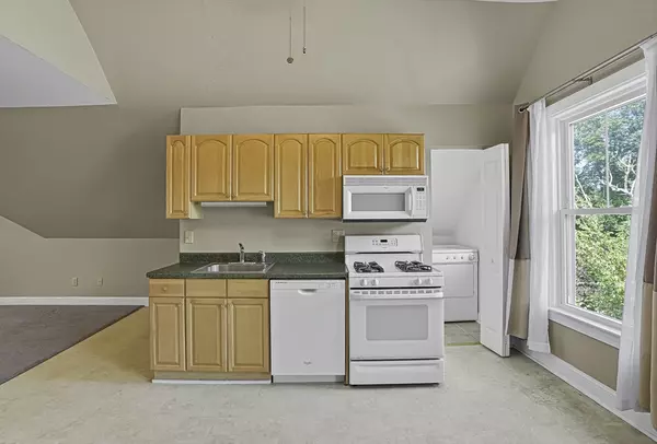 Westborough, MA 01581,64 South St. #3