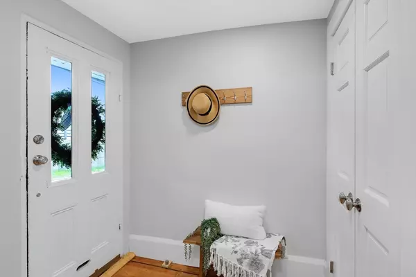 Newburyport, MA 01950,7 Summer St #7