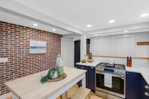 Newburyport, MA 01950,7 Summer St #7