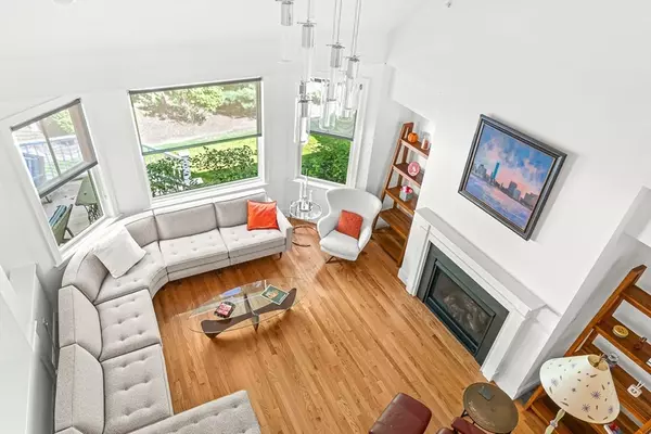 Milton, MA 02186,14 Woodmere Dr #14