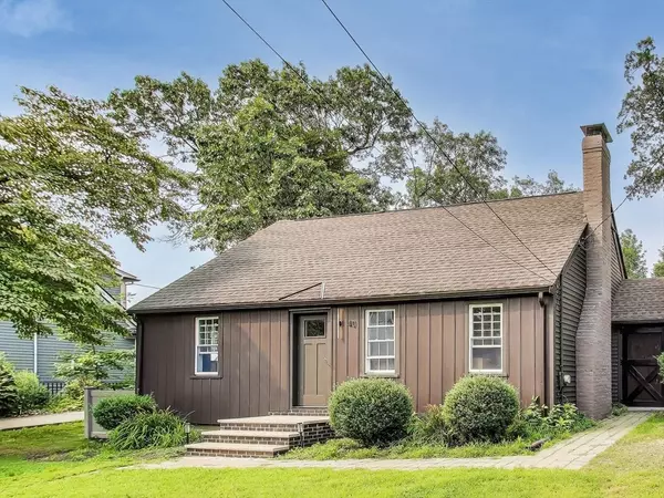 40 Dunster Ln, Winchester, MA 01890