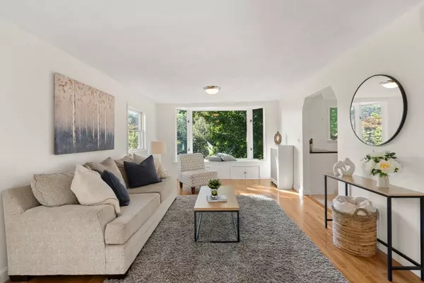 Belmont, MA 02478,70A Thomas Street