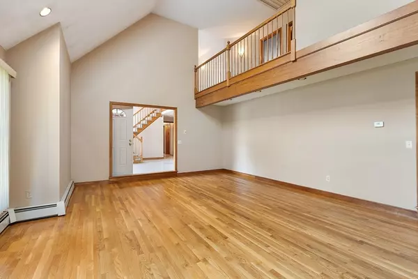 Hudson, MA 01749,8 Abigail Drive