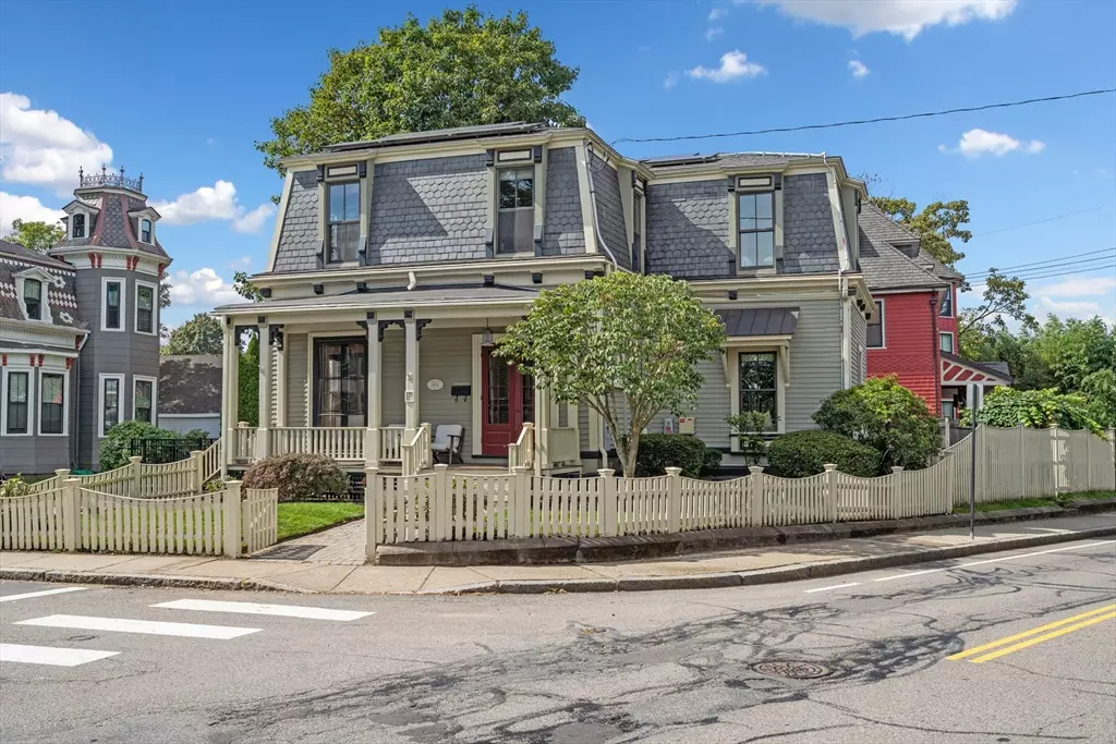 Newton, MA 02458,1 Channing St