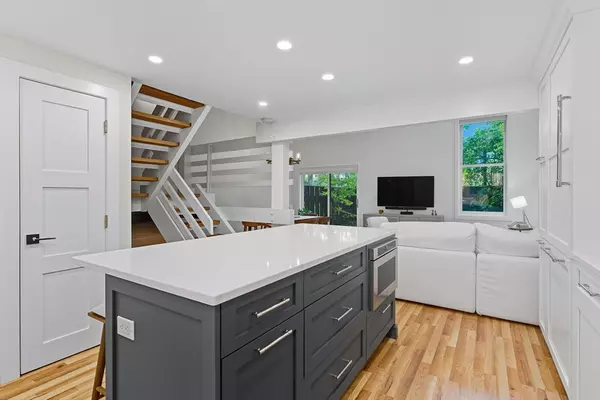 Cambridge, MA 02141,22 Lilac Ct