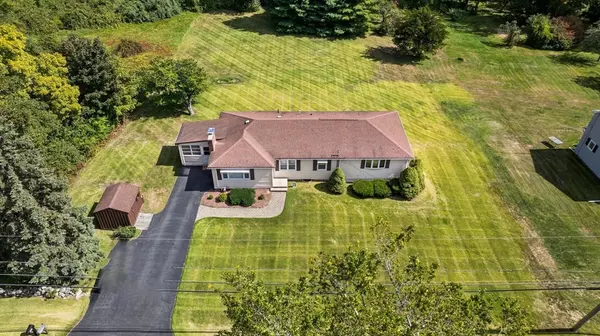 Foxboro, MA 02035,132 S High St