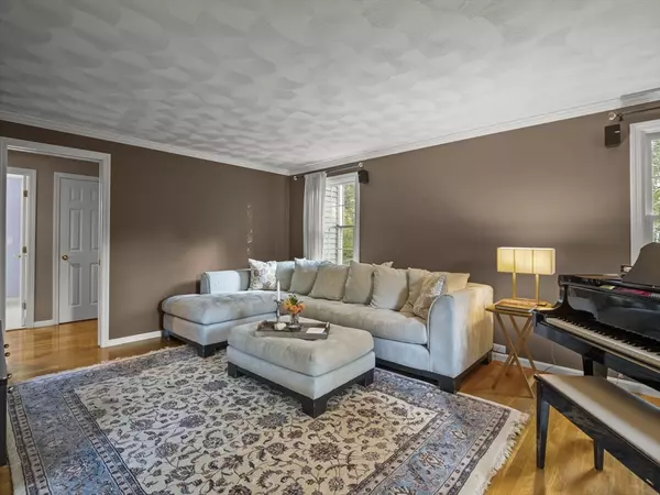 North Andover, MA 01845,120 Gray St