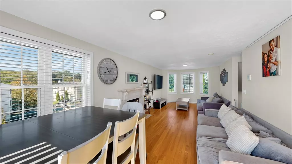 40 Sophia Dr, Worcester, MA 01607