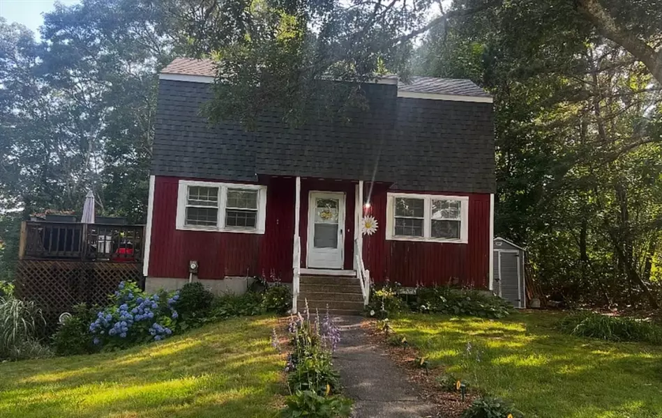 9 Tri Town Cir #9, Mashpee, MA 02649