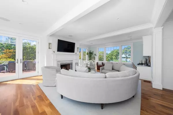 Cohasset, MA 02025,17 Mohawk Way