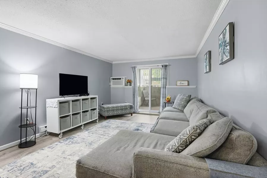 7 Wildwood St #5, Dracut, MA 01826