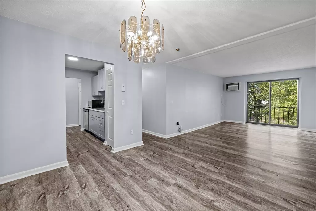 Franklin, MA 02038,151 King St #308C