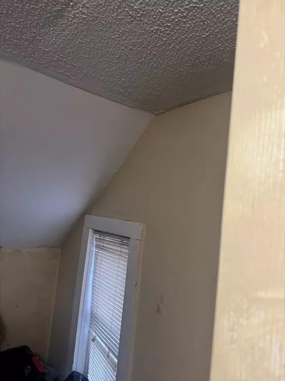 Lowell, MA 01852,12 Cedar St