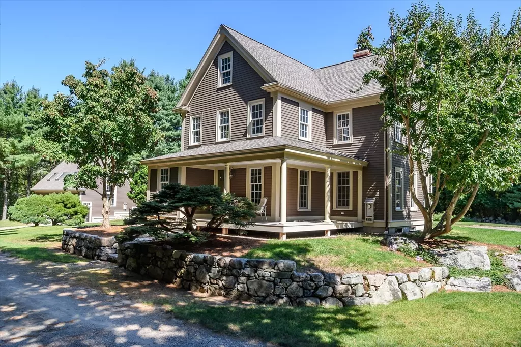 Westwood, MA 02090,1 Laura Lane