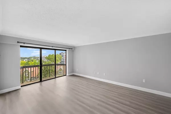 Boston, MA 02134,15 N Beacon St #401