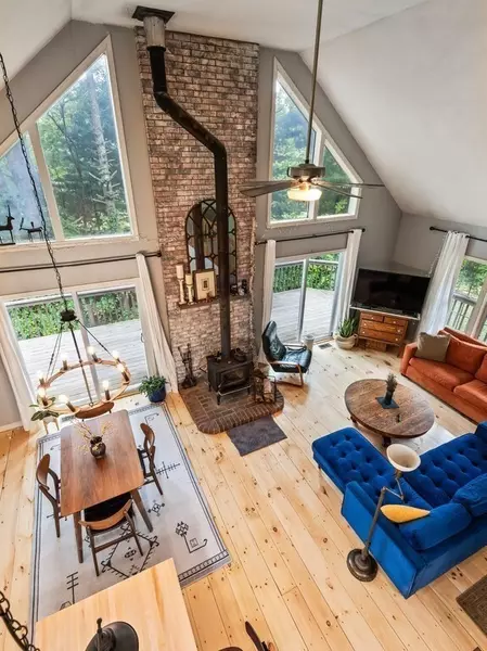 224 East Hill Road, Brimfield, MA 01010