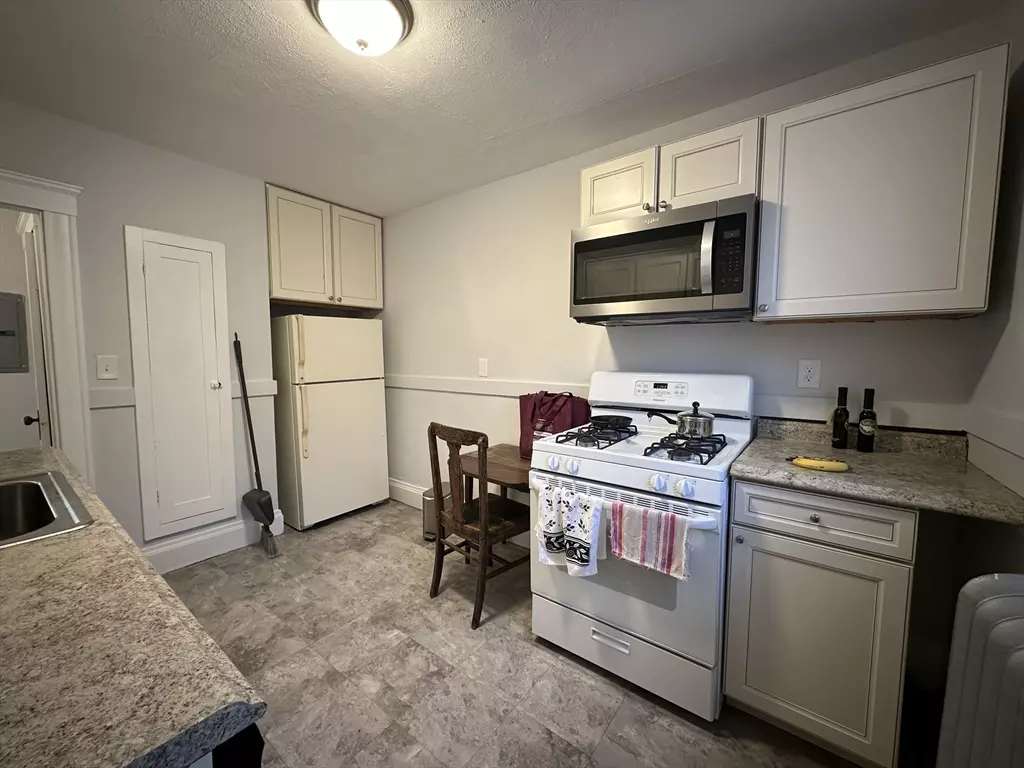 Medford, MA 02153,208 Main Street/Brook Park #25