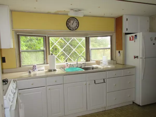 Colrain, MA 01340,5 Wilson Hill Rd