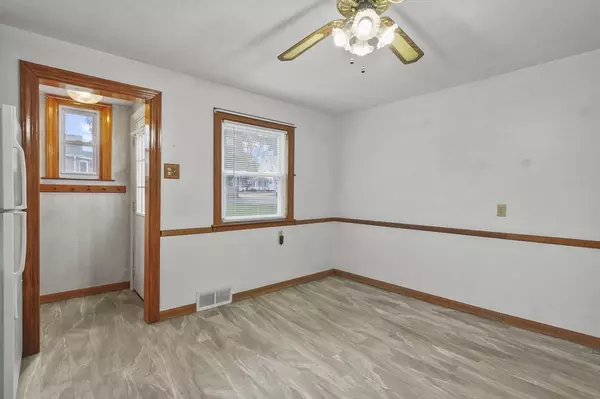 Auburn, MA 01501,6 Renaud Drive
