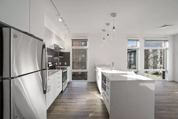 Boston, MA 02215,839 Beacon Street #403