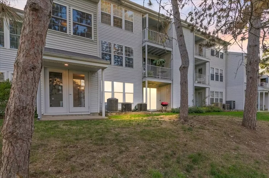 12 Walden Dr #12, Natick, MA 01760