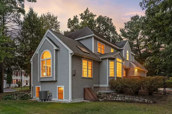 Westford, MA 01886,4 Casie Lane