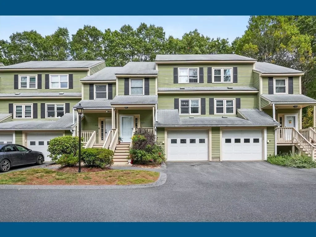 Northbridge, MA 01588,237 Heritage Drive #237