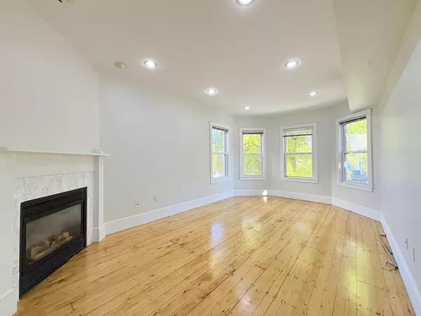 367 Cardinal Mederios #1, Cambridge, MA 02141