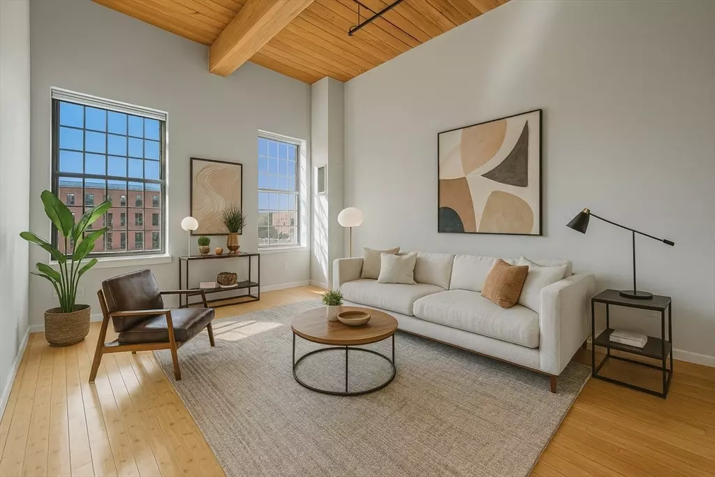 Lowell, MA 01854,52 Lawrence Dr #M607