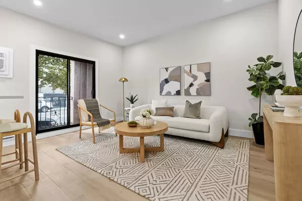 Boston, MA 02128,72-74 Chelsea St #3