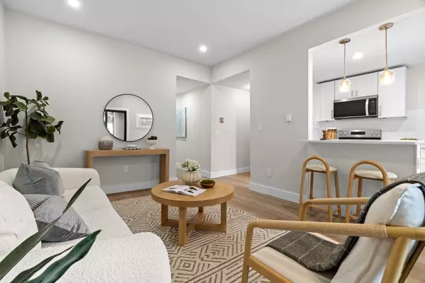 Boston, MA 02128,72-74 Chelsea St #3