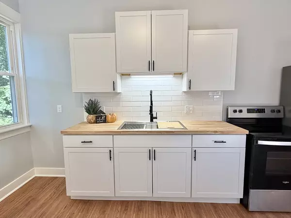 Montague, MA 01349,3 Bridge St